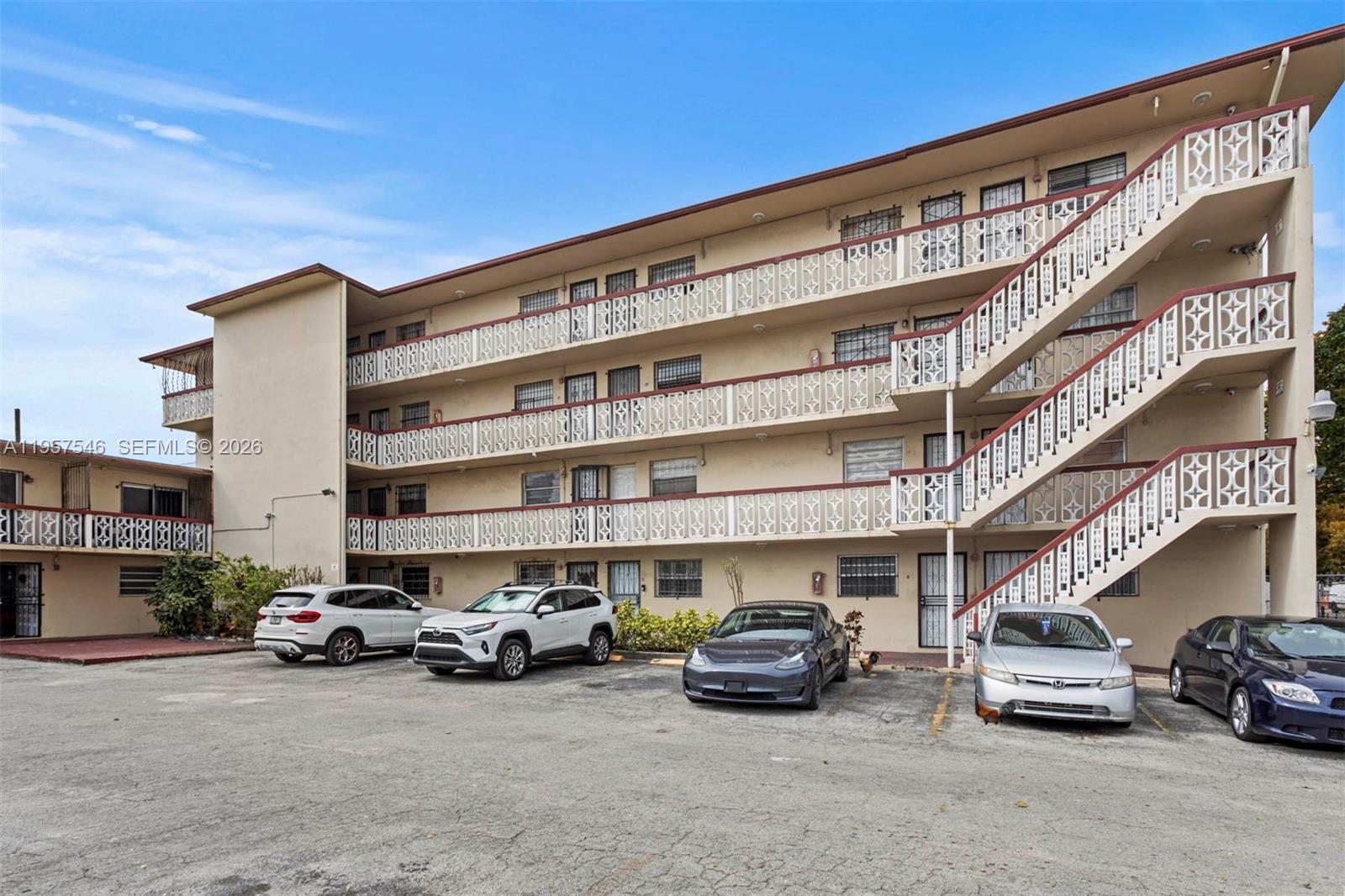 GARDEN VILLAS CONDO - Residential