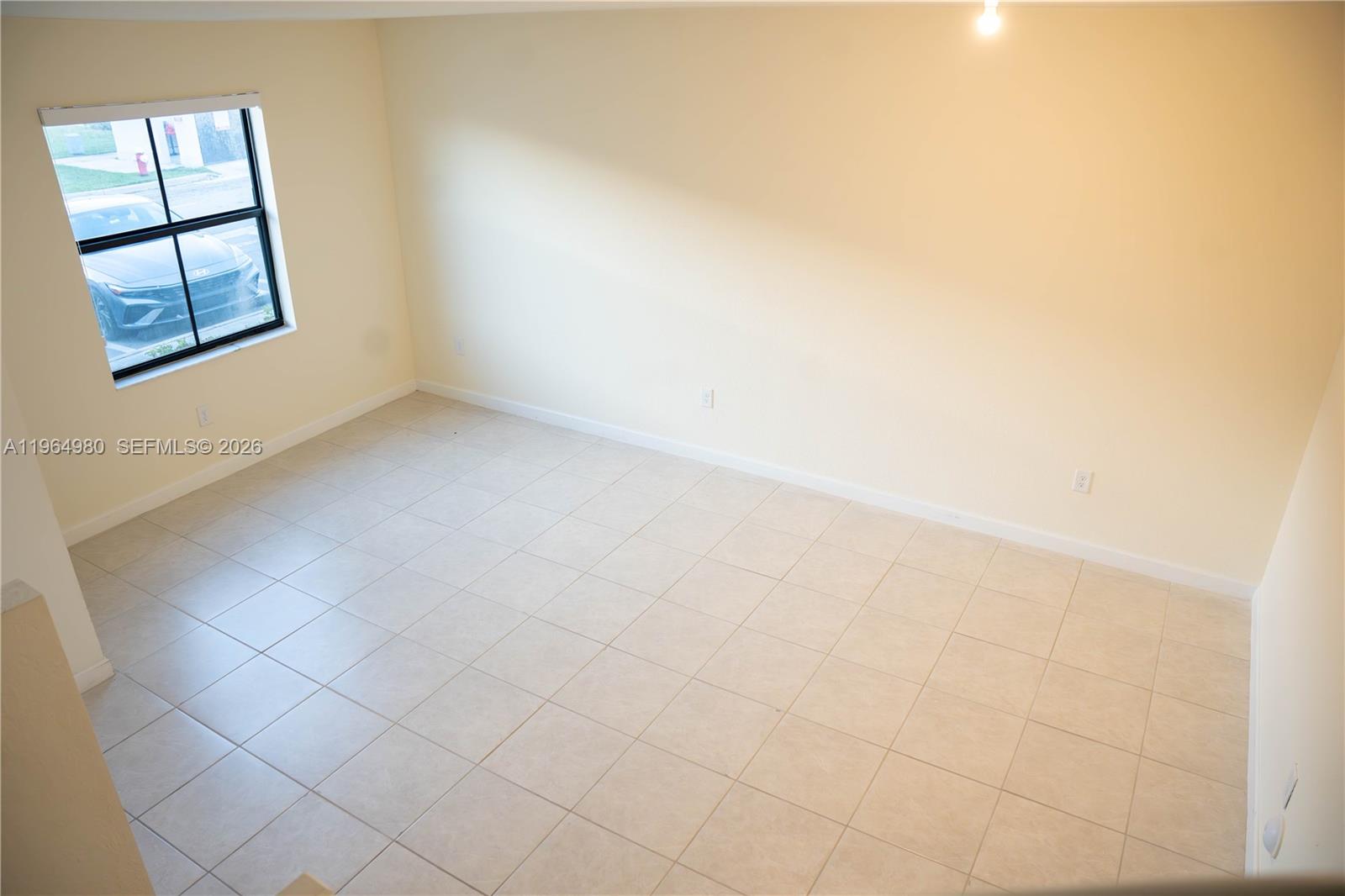 AQUABELLA NORTH REPLAT - Residential Lease