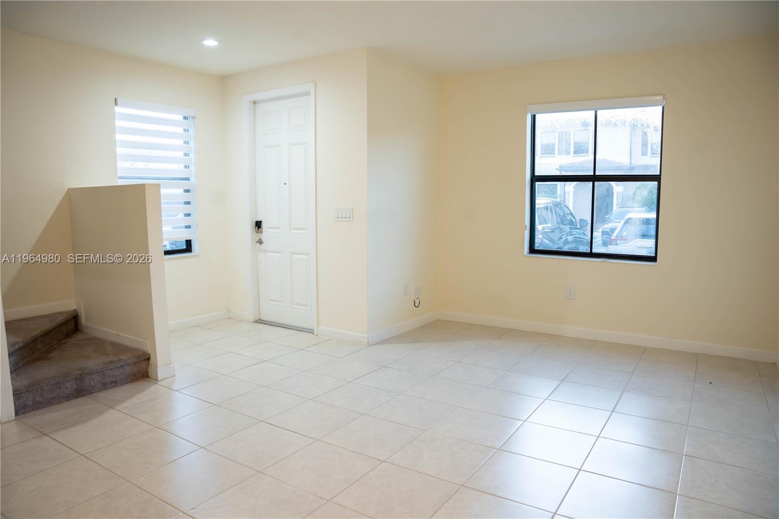 AQUABELLA NORTH REPLAT - Residential Lease
