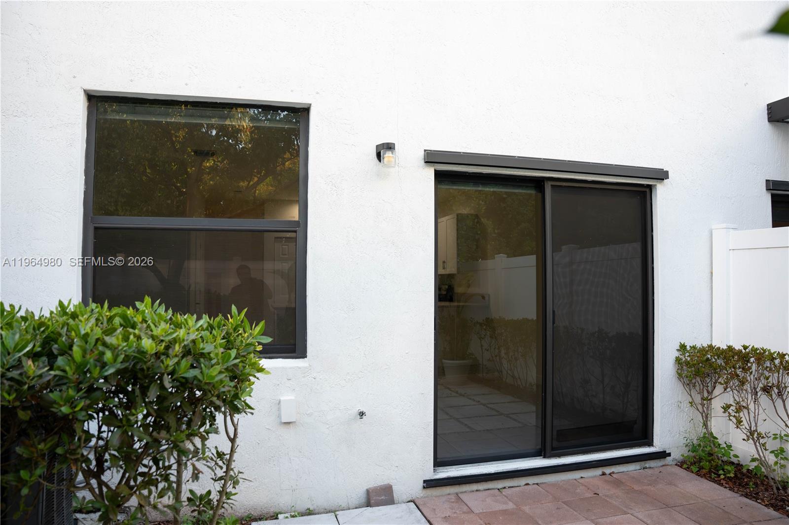 AQUABELLA NORTH REPLAT - Residential Lease