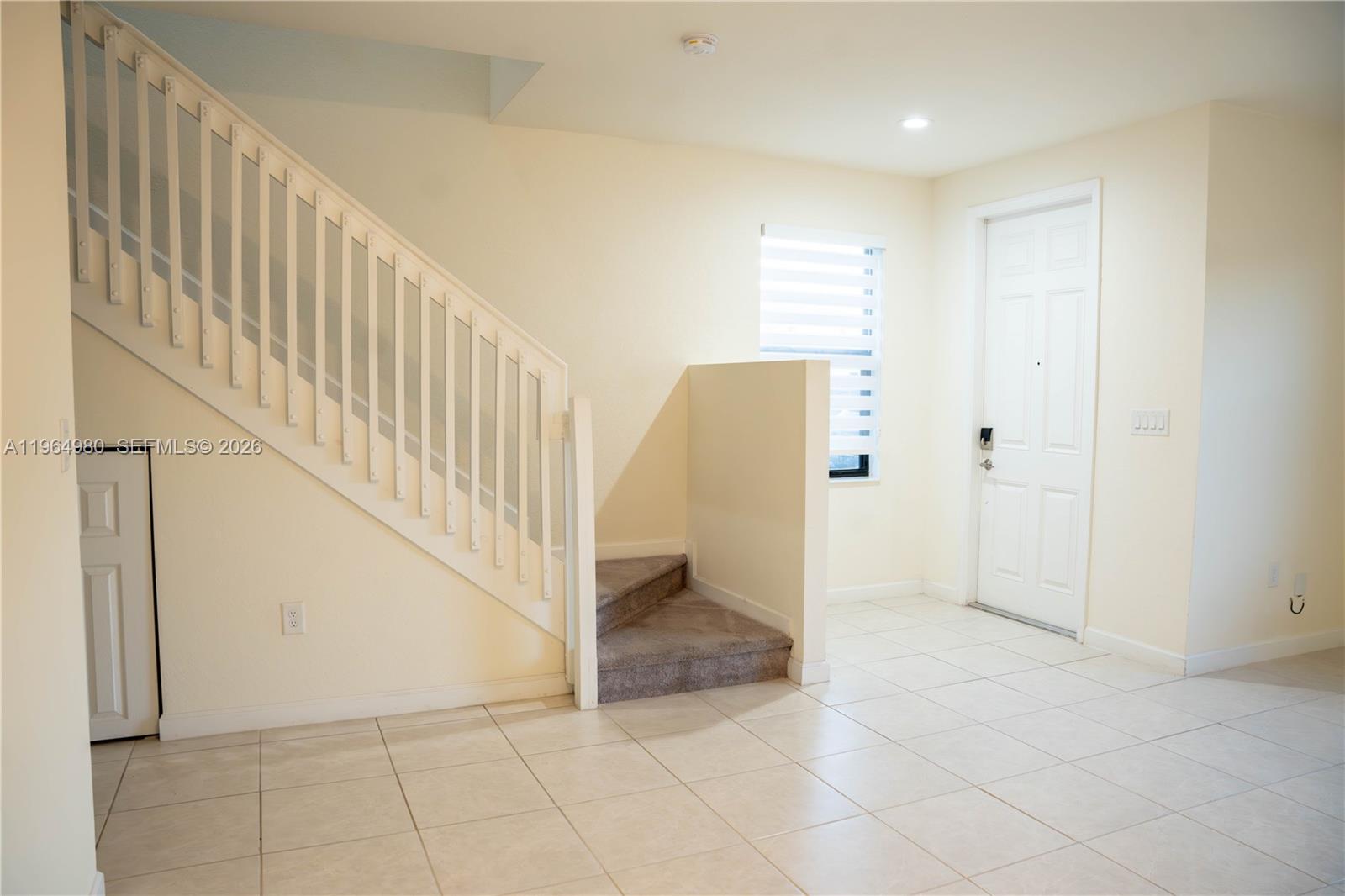AQUABELLA NORTH REPLAT - Residential Lease