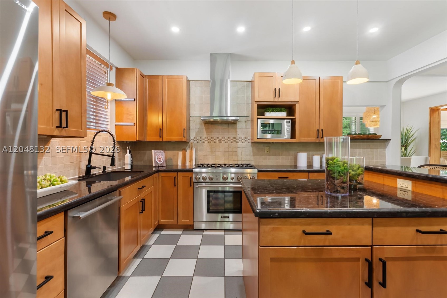 ¤GRIFFING BISCAYNE PARK ES - Residential