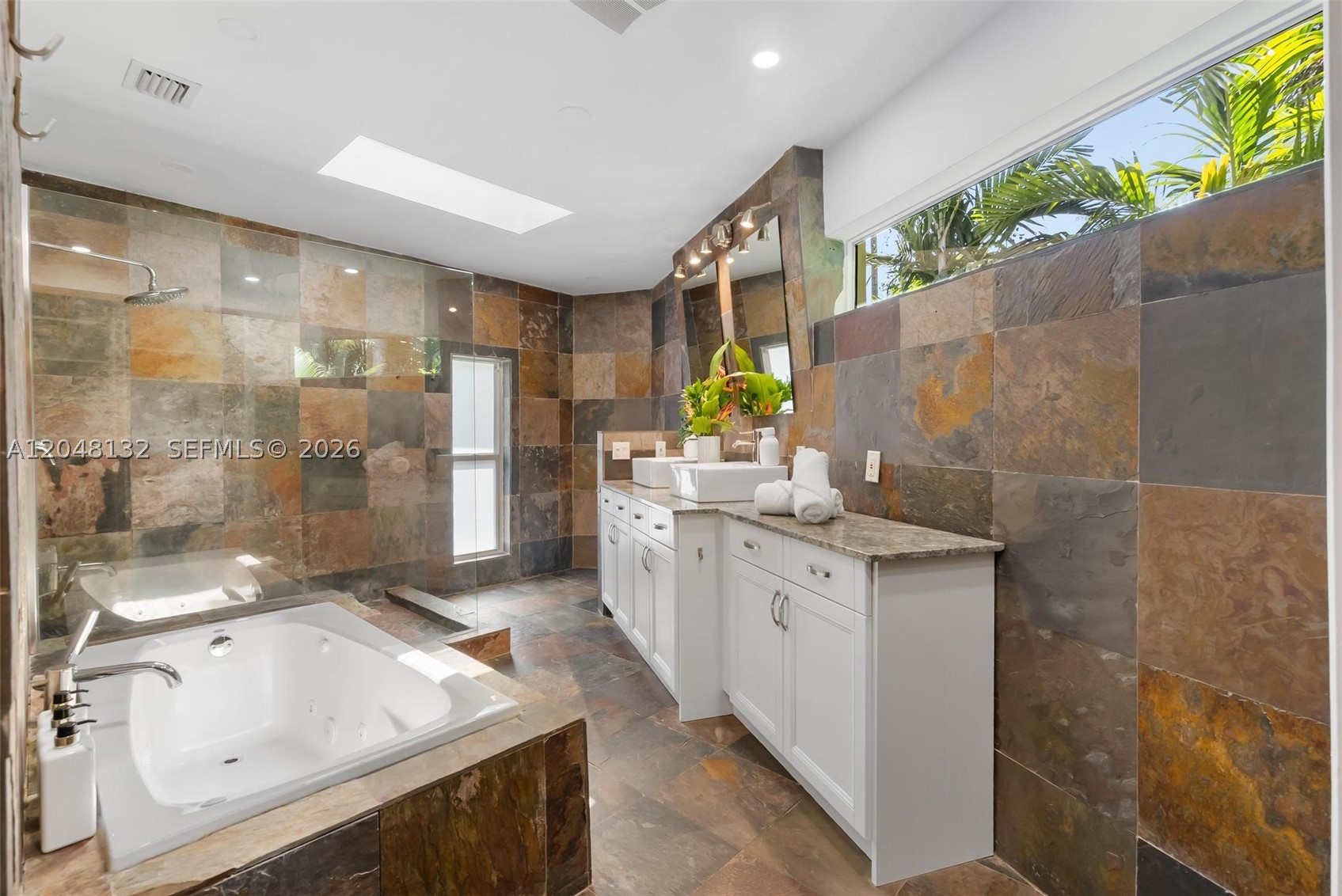 ¤GRIFFING BISCAYNE PARK ES - Residential