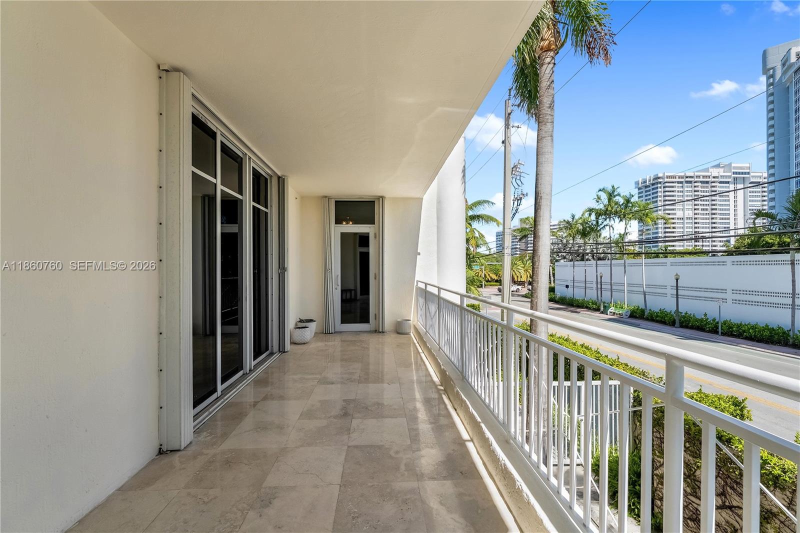 THE VISTAS CONDO - Residential