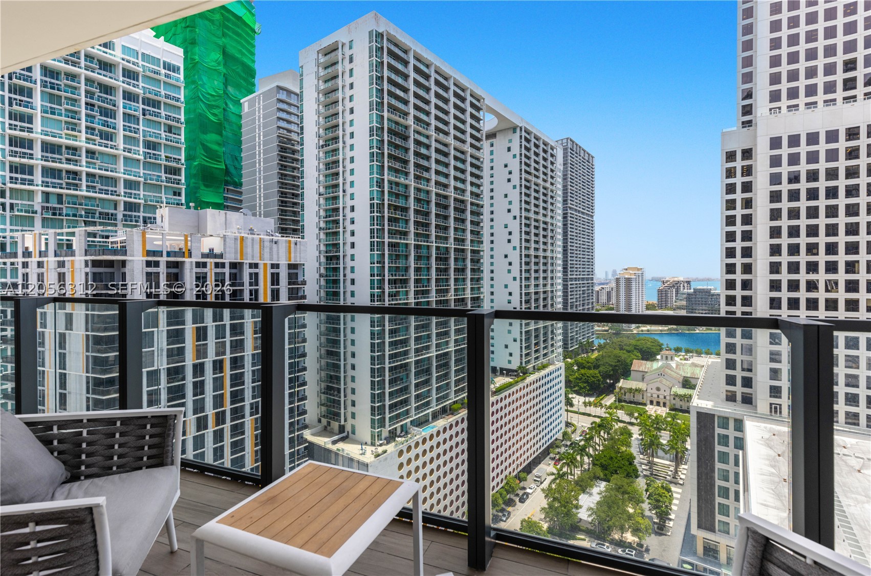 REACH CONDO - Residential
