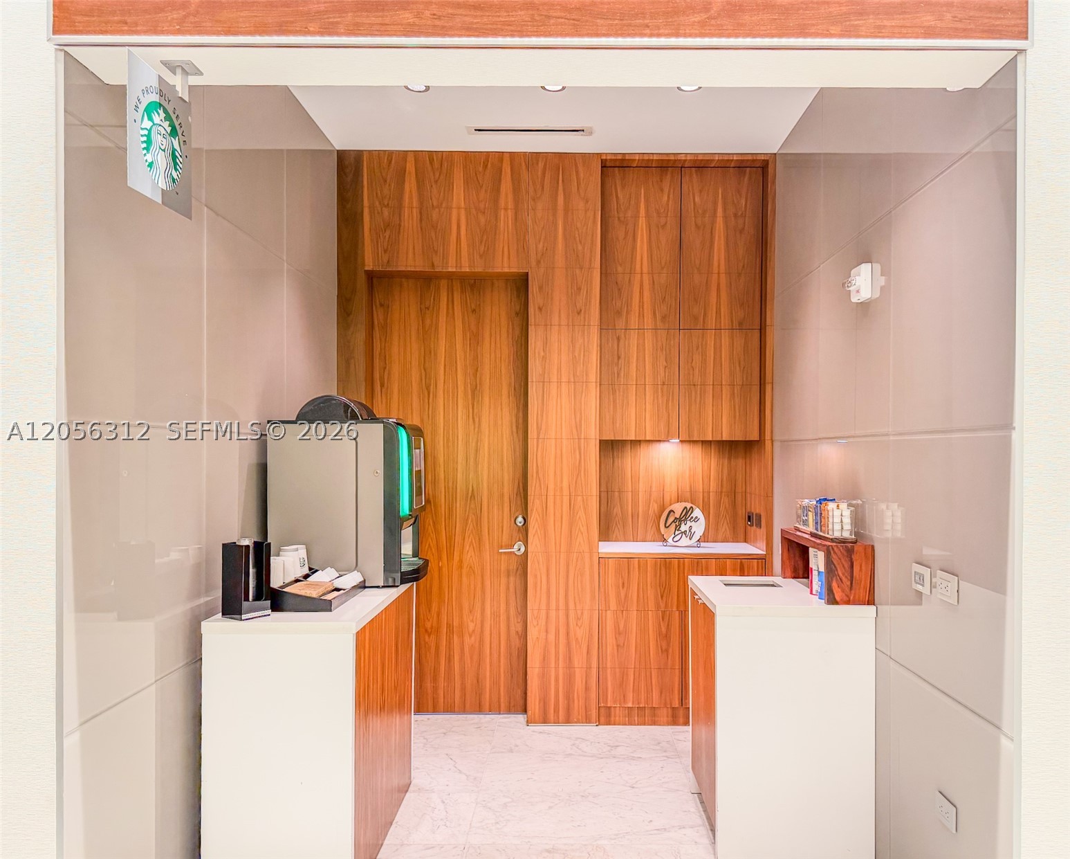 REACH CONDO - Residential