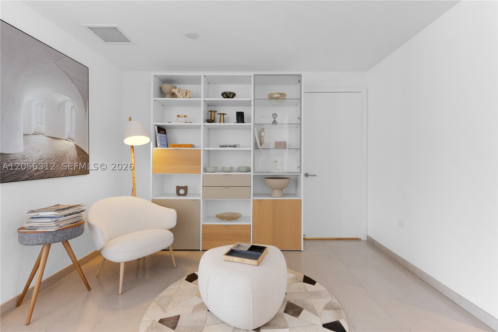 REACH CONDO - Residential