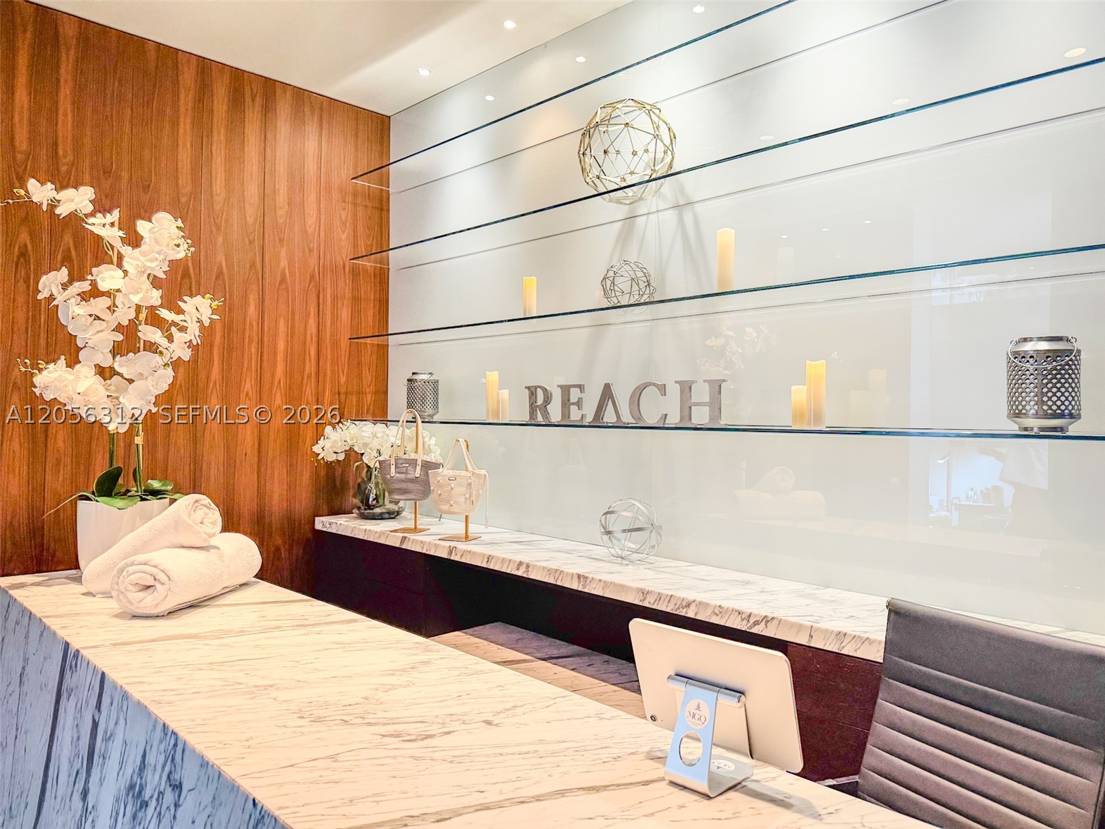 REACH CONDO - Residential