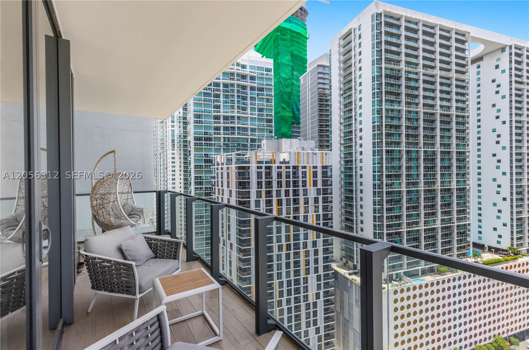 REACH CONDO - Residential