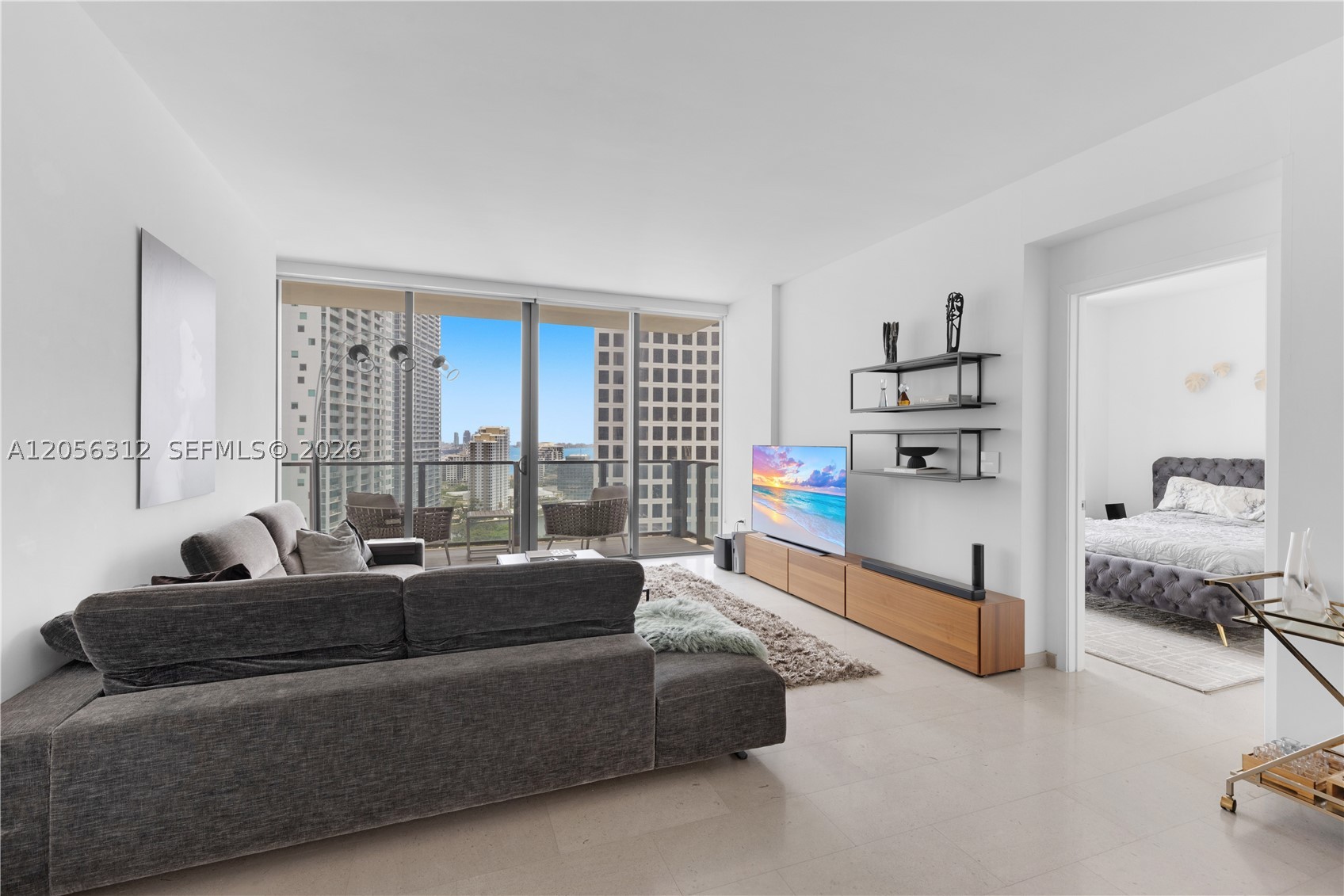 REACH CONDO - Residential