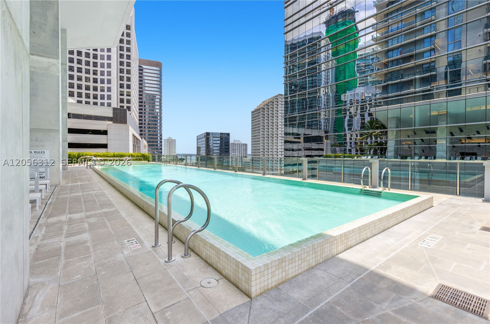 REACH CONDO - Residential