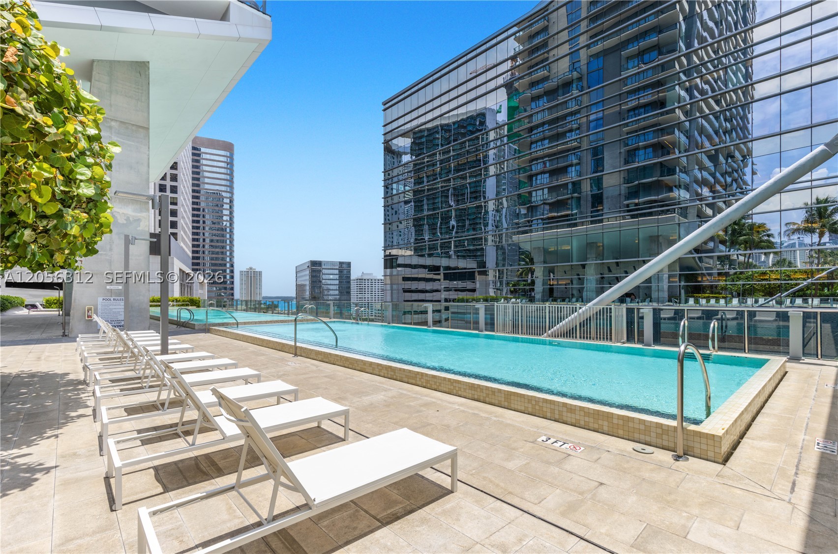 REACH CONDO - Residential