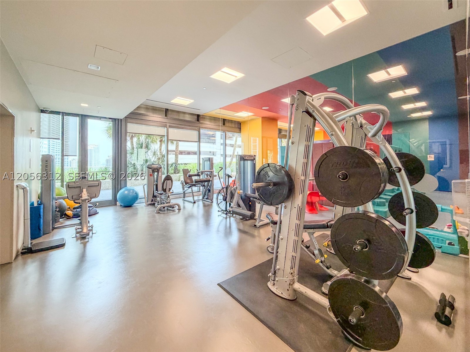 REACH CONDO - Residential