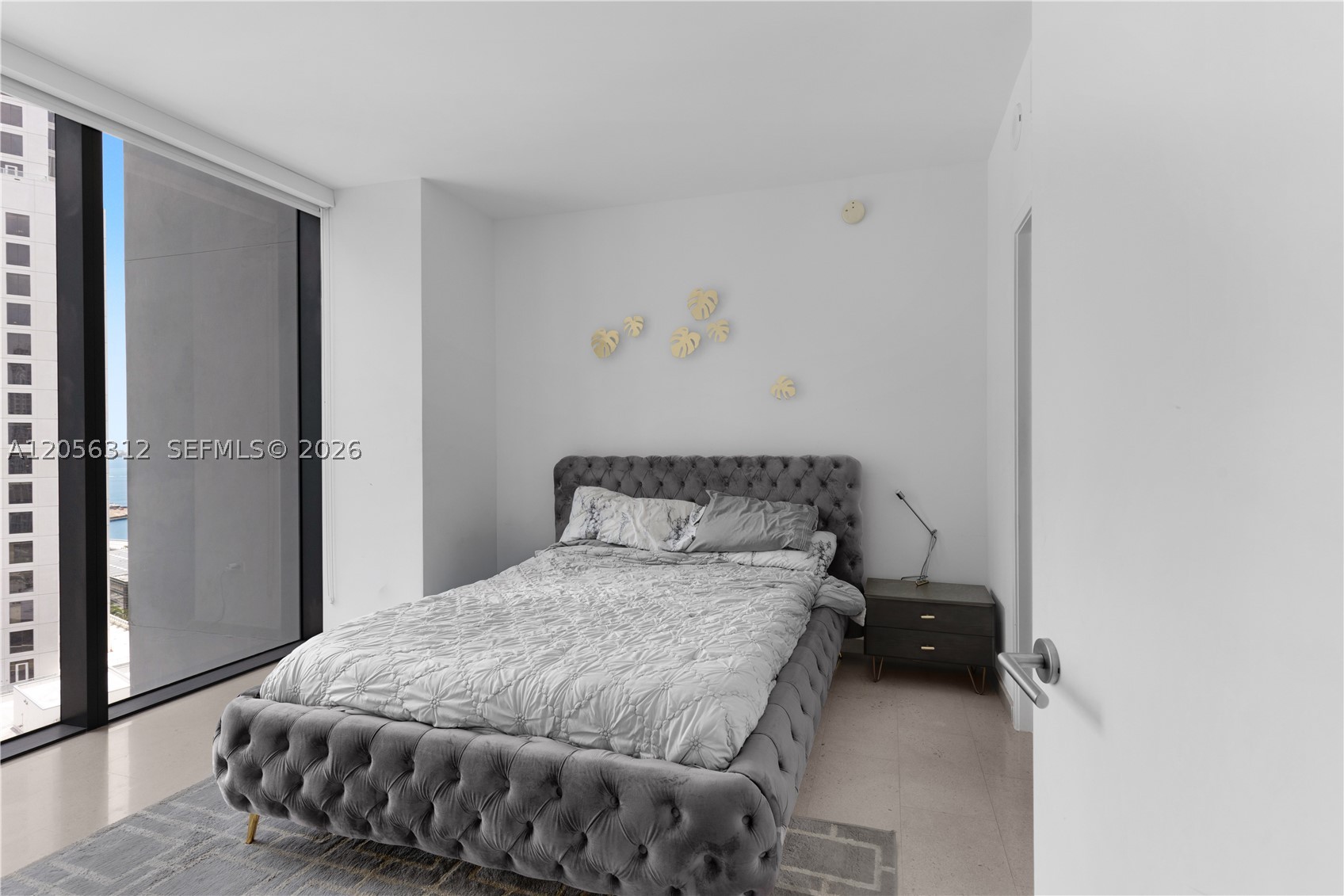 REACH CONDO - Residential