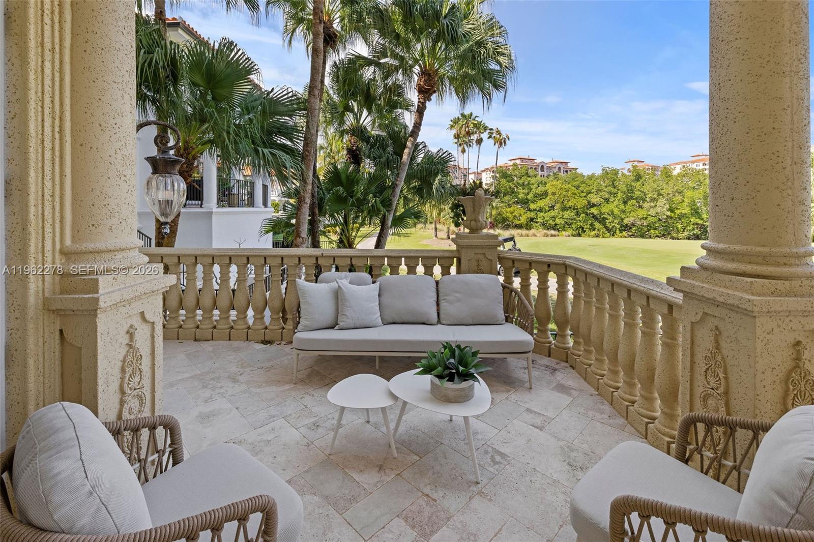 DEERING BAY VILLAS - Residential