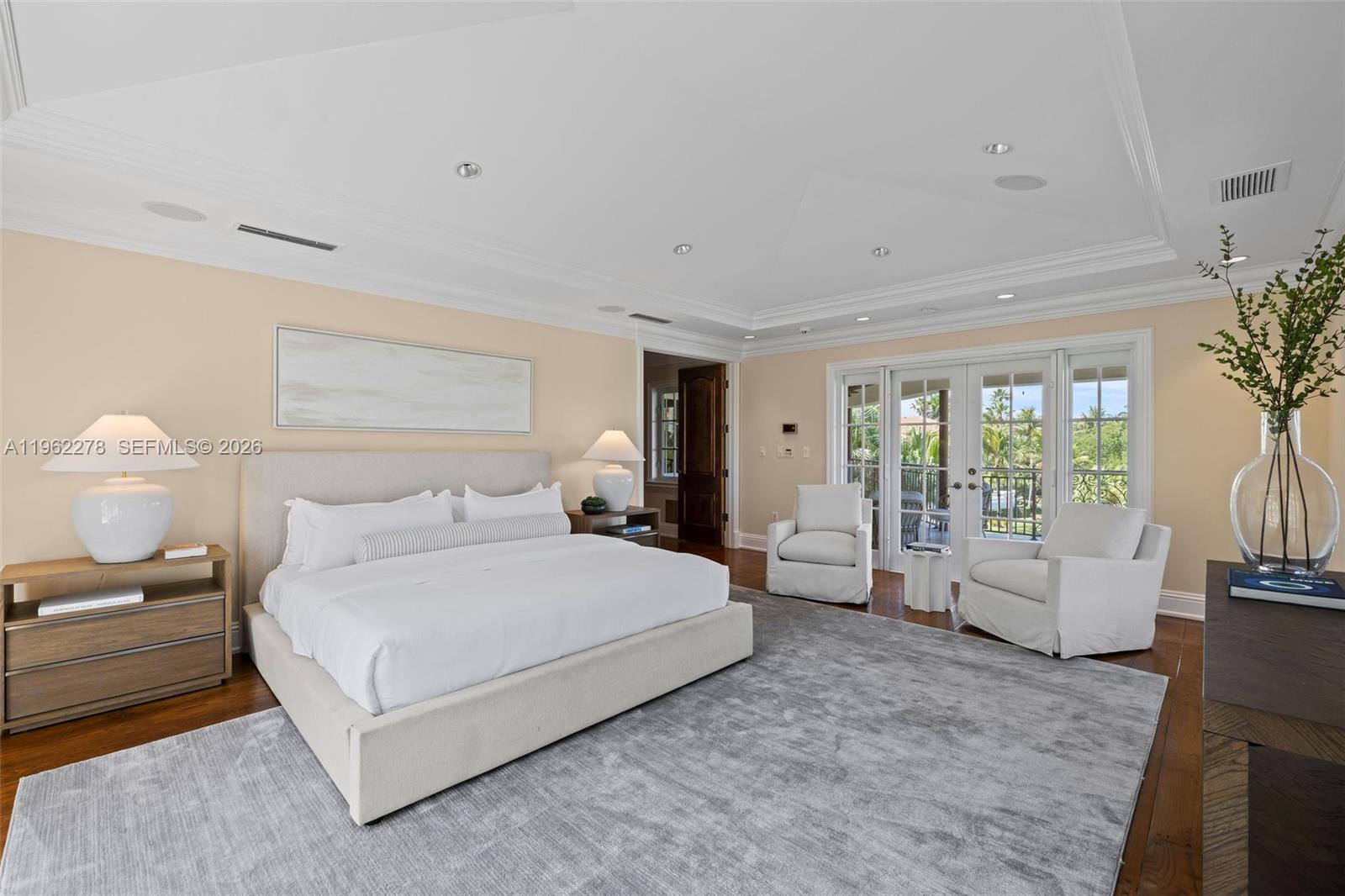 DEERING BAY VILLAS - Residential