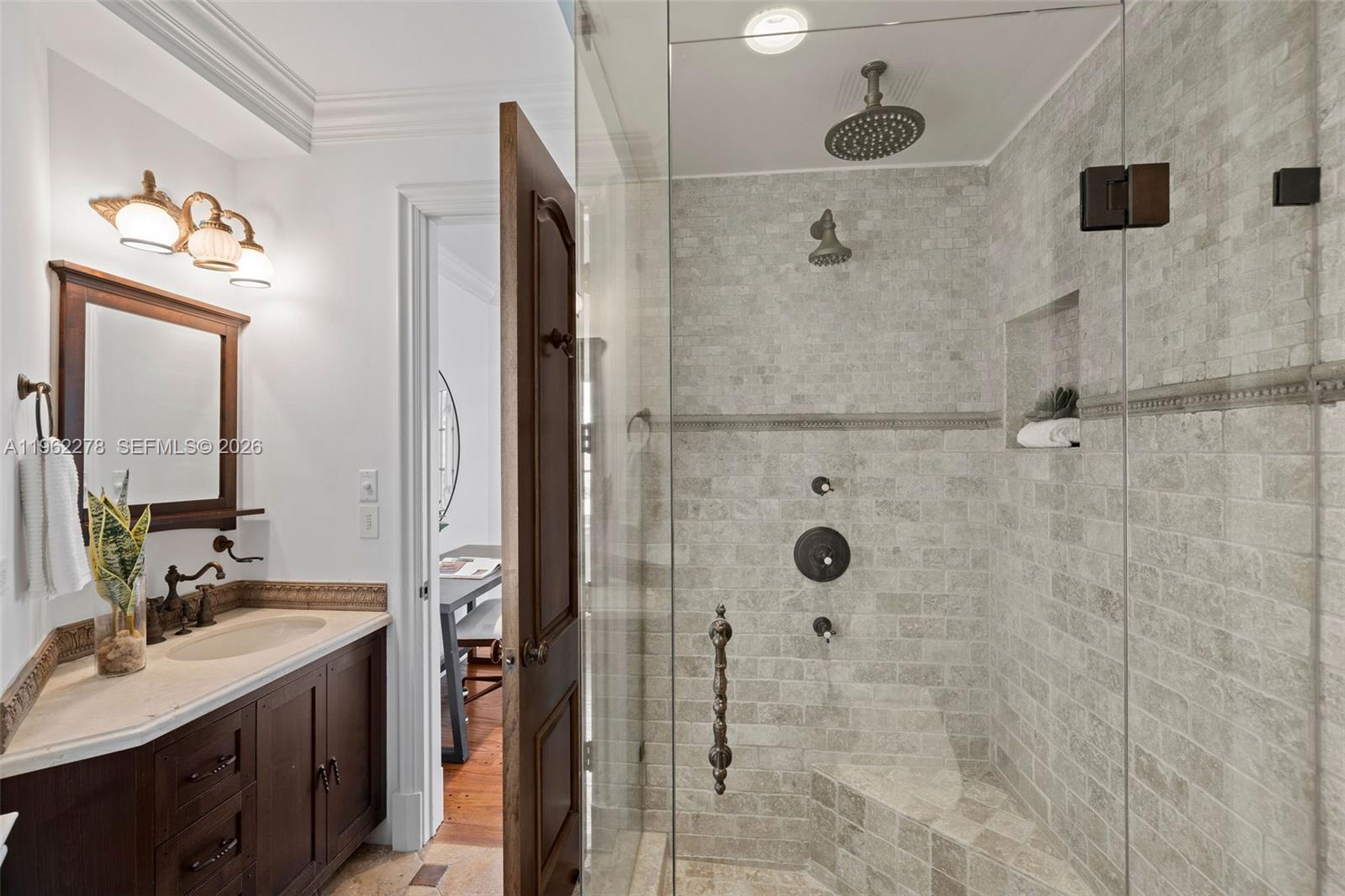 DEERING BAY VILLAS - Residential