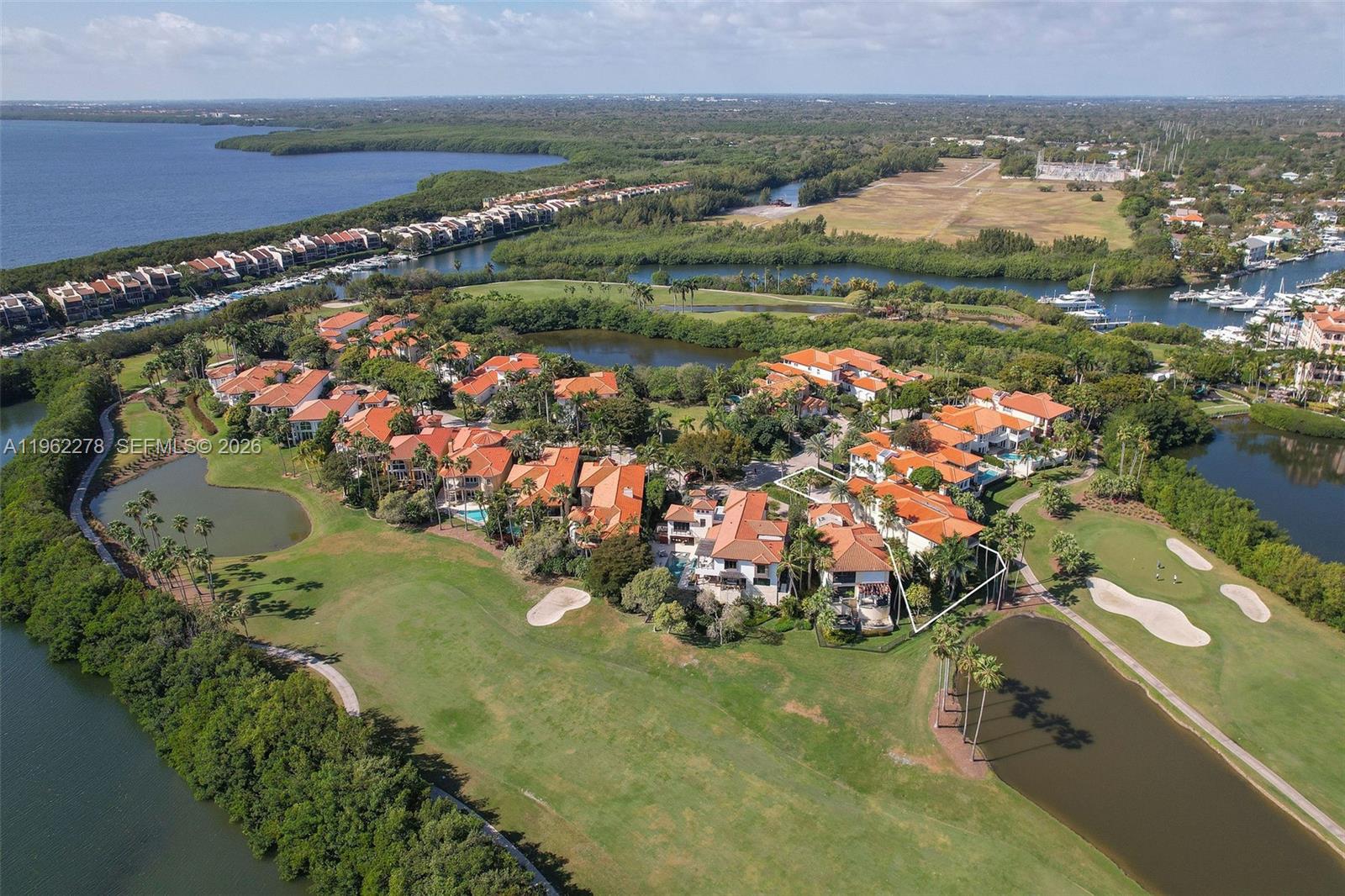 DEERING BAY VILLAS - Residential