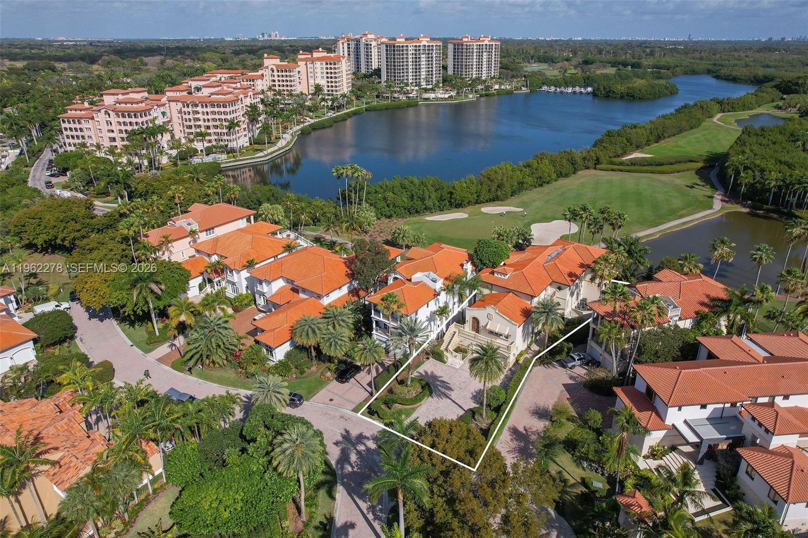 DEERING BAY VILLAS - Residential