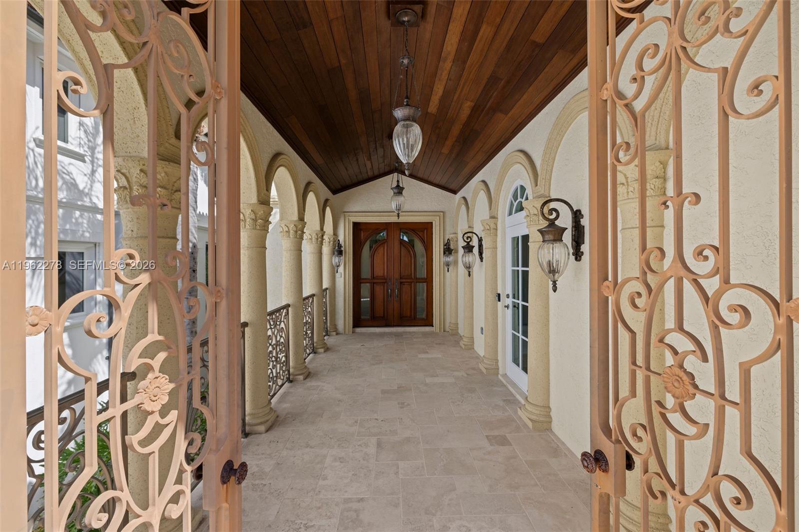 DEERING BAY VILLAS - Residential