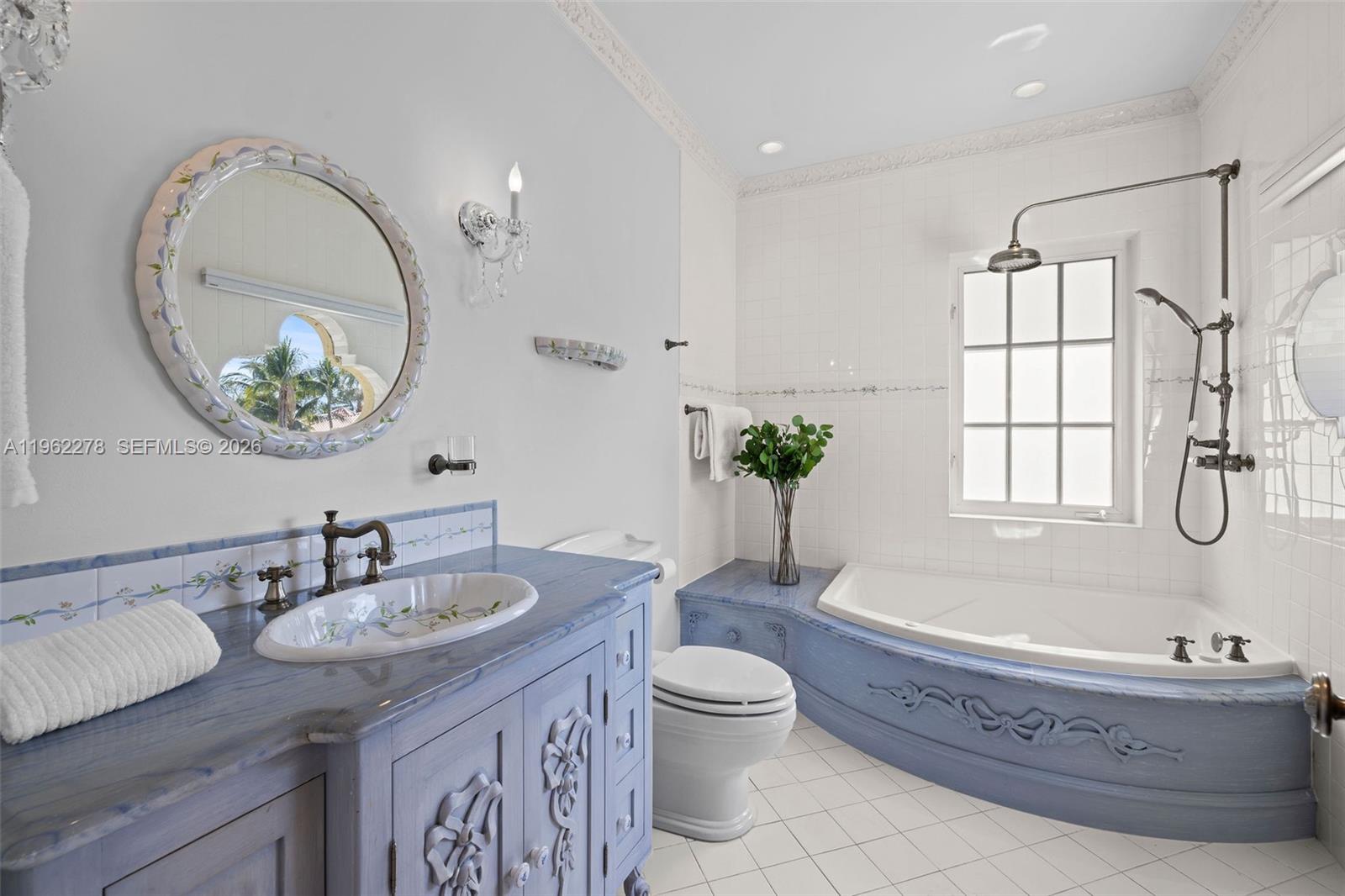 DEERING BAY VILLAS - Residential