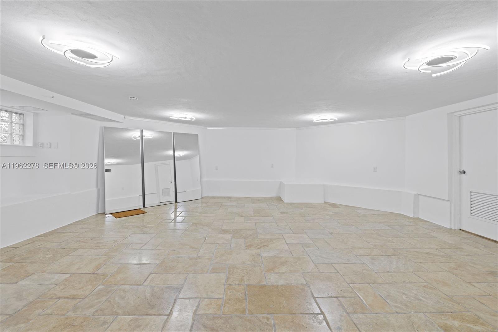 DEERING BAY VILLAS - Residential