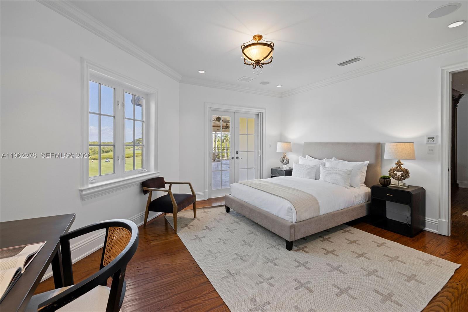 DEERING BAY VILLAS - Residential
