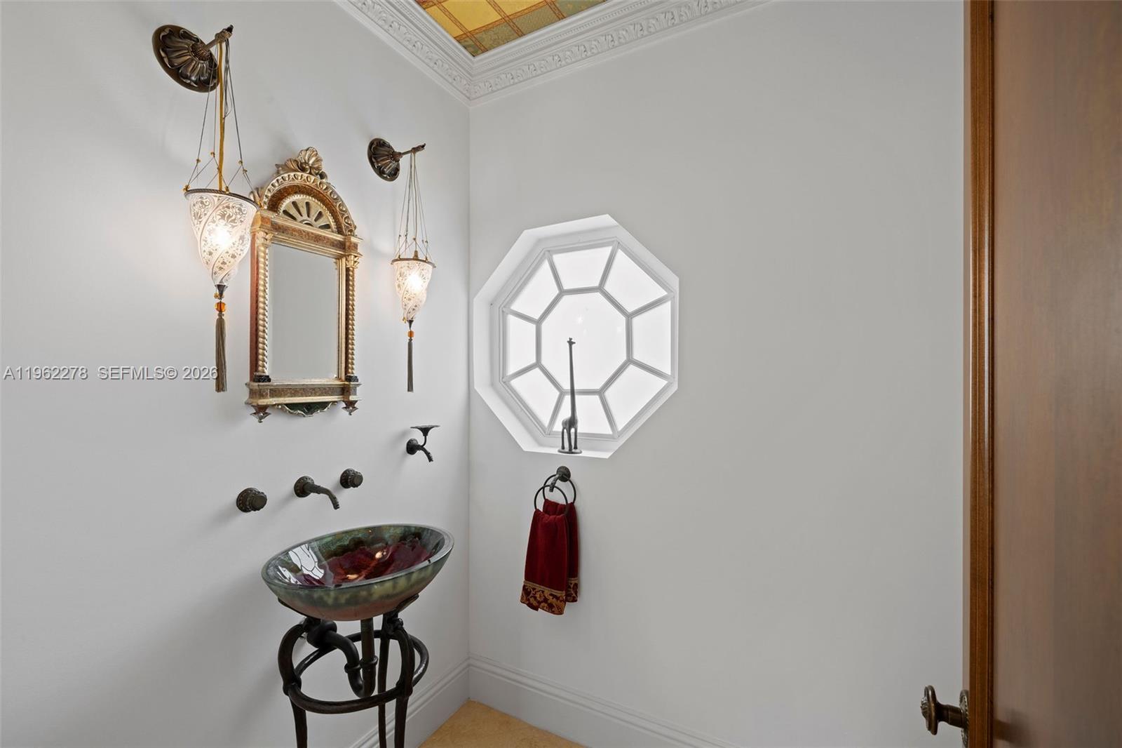 DEERING BAY VILLAS - Residential