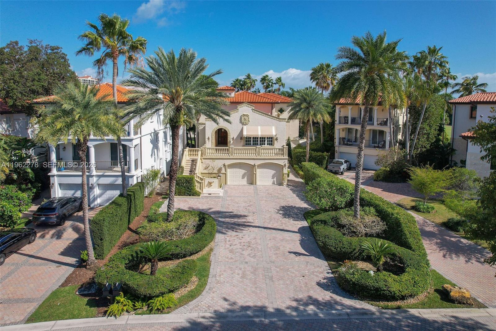 DEERING BAY VILLAS - Residential