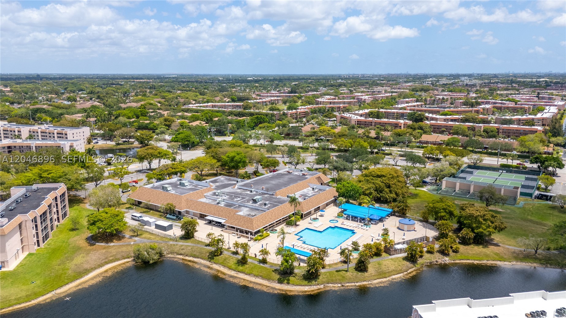 SUNRISE LAKES 202 CONDO - Residential