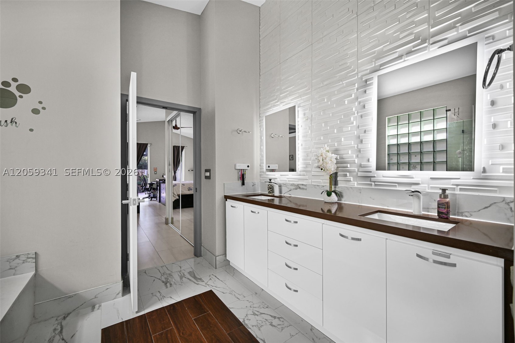 TOWNGATE - Residential