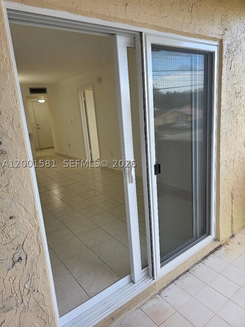 VISTA ALEGRE CONDO - Residential