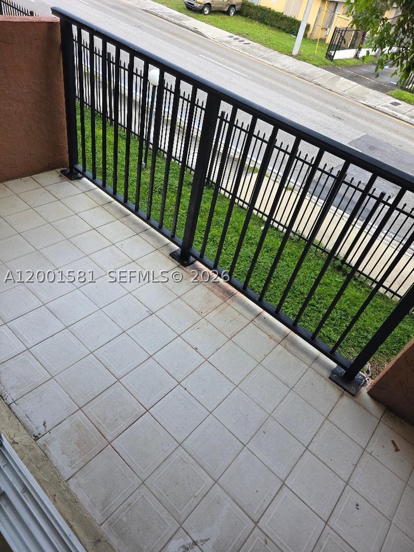 VISTA ALEGRE CONDO - Residential