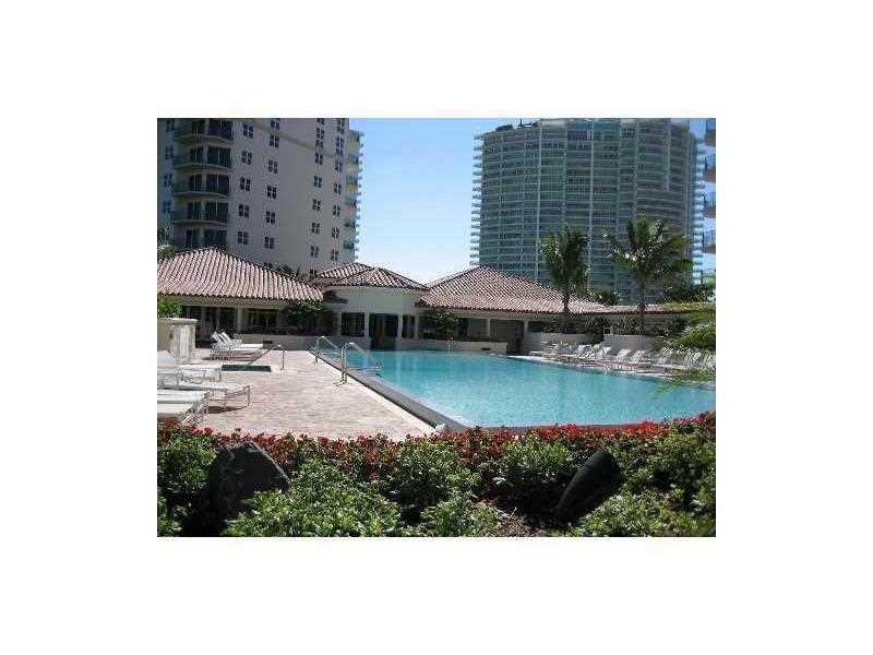 FURNISHED BEAUTIFUL 3X3 ON COUNTRY CLUB DR. LARGE CONDO BRIGHT AND CHEERFUL LOVELY BUILDING SURROUNDED BY TURNBERRY GOLF COURSE. TOP OF THE LINE STAINLESS STEEL APPLIANCES W/ GRANITE KITCHEN, CLOSE TO MALL, OCEAN & SCHOOL.