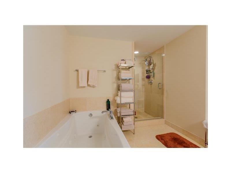TURNBERRY VILLAGE - Residential Lease