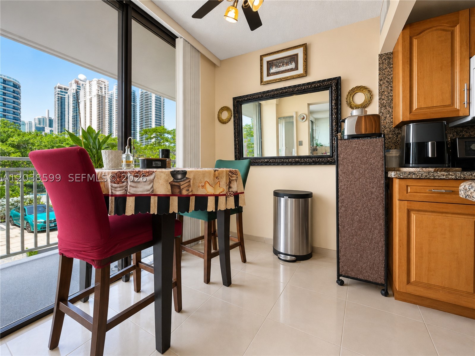 WINSTON TOWERS 600 CONDO - Residential