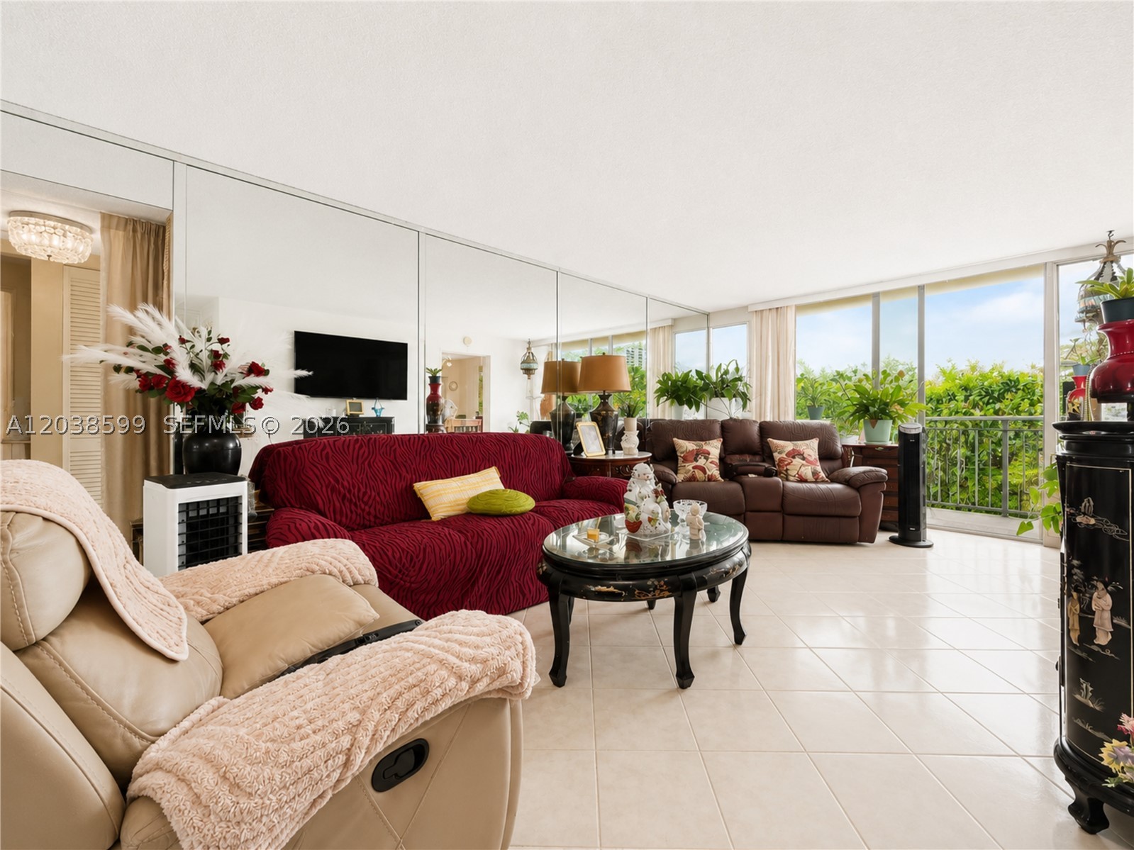 WINSTON TOWERS 600 CONDO - Residential