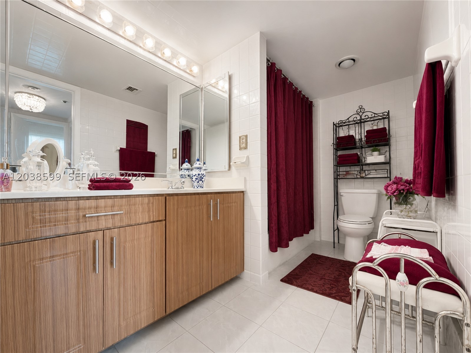 WINSTON TOWERS 600 CONDO - Residential
