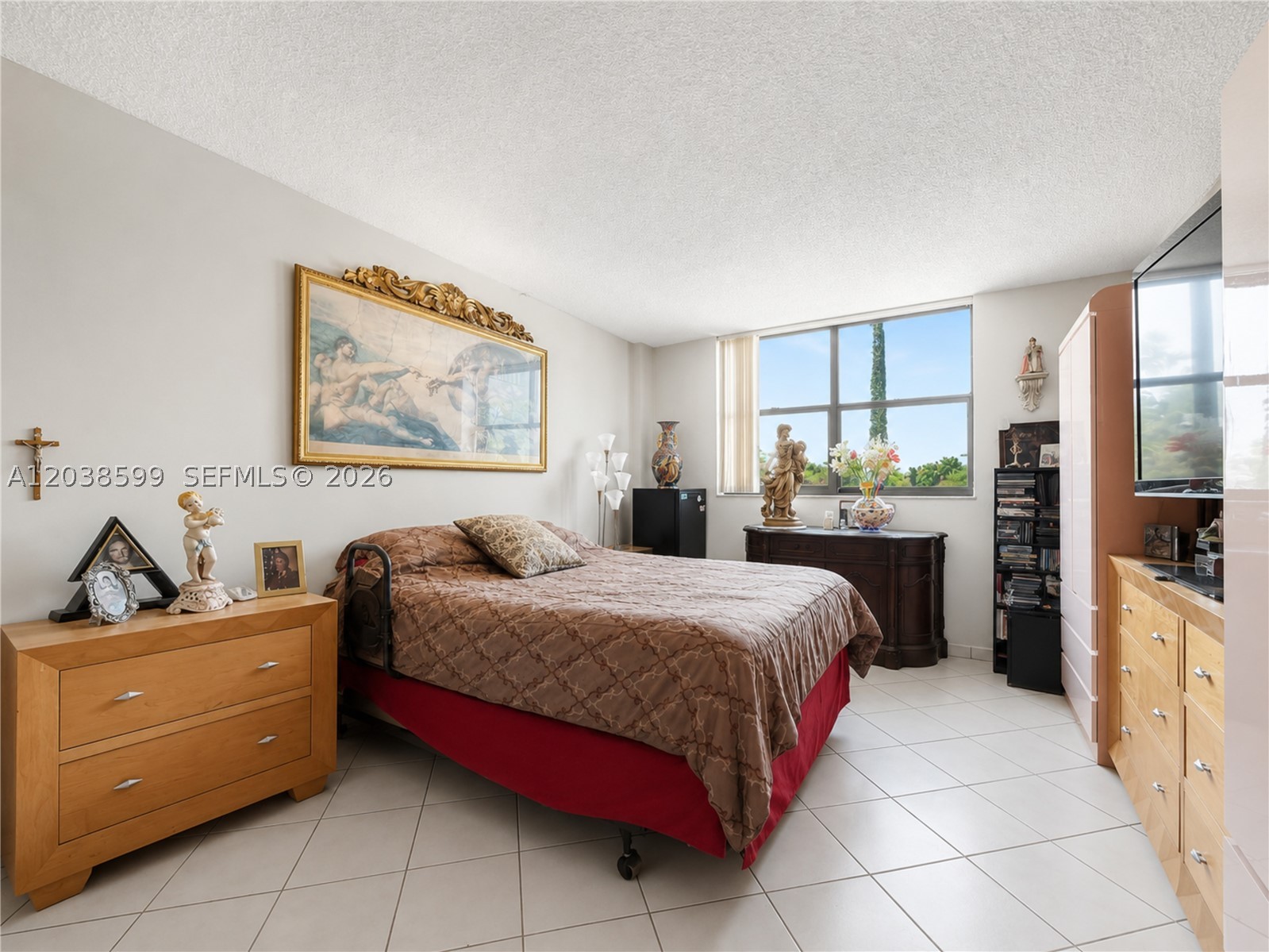 WINSTON TOWERS 600 CONDO - Residential