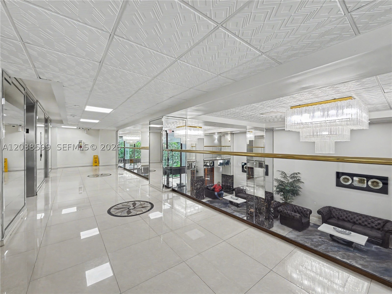 WINSTON TOWERS 600 CONDO - Residential