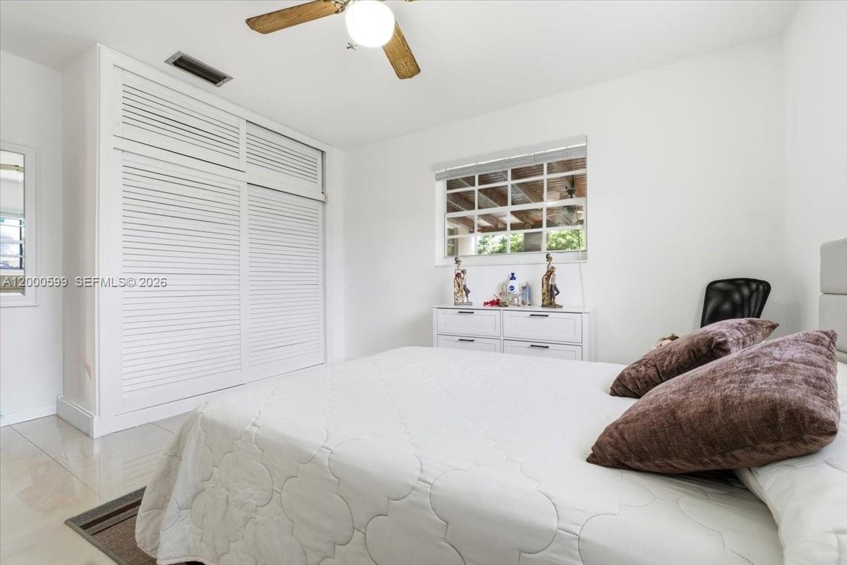 PALM SPRINGS LAKES 2ND AD - Residential