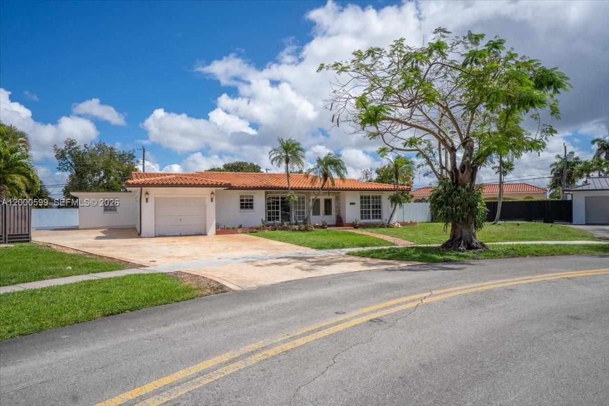 PALM SPRINGS LAKES 2ND AD - Residential