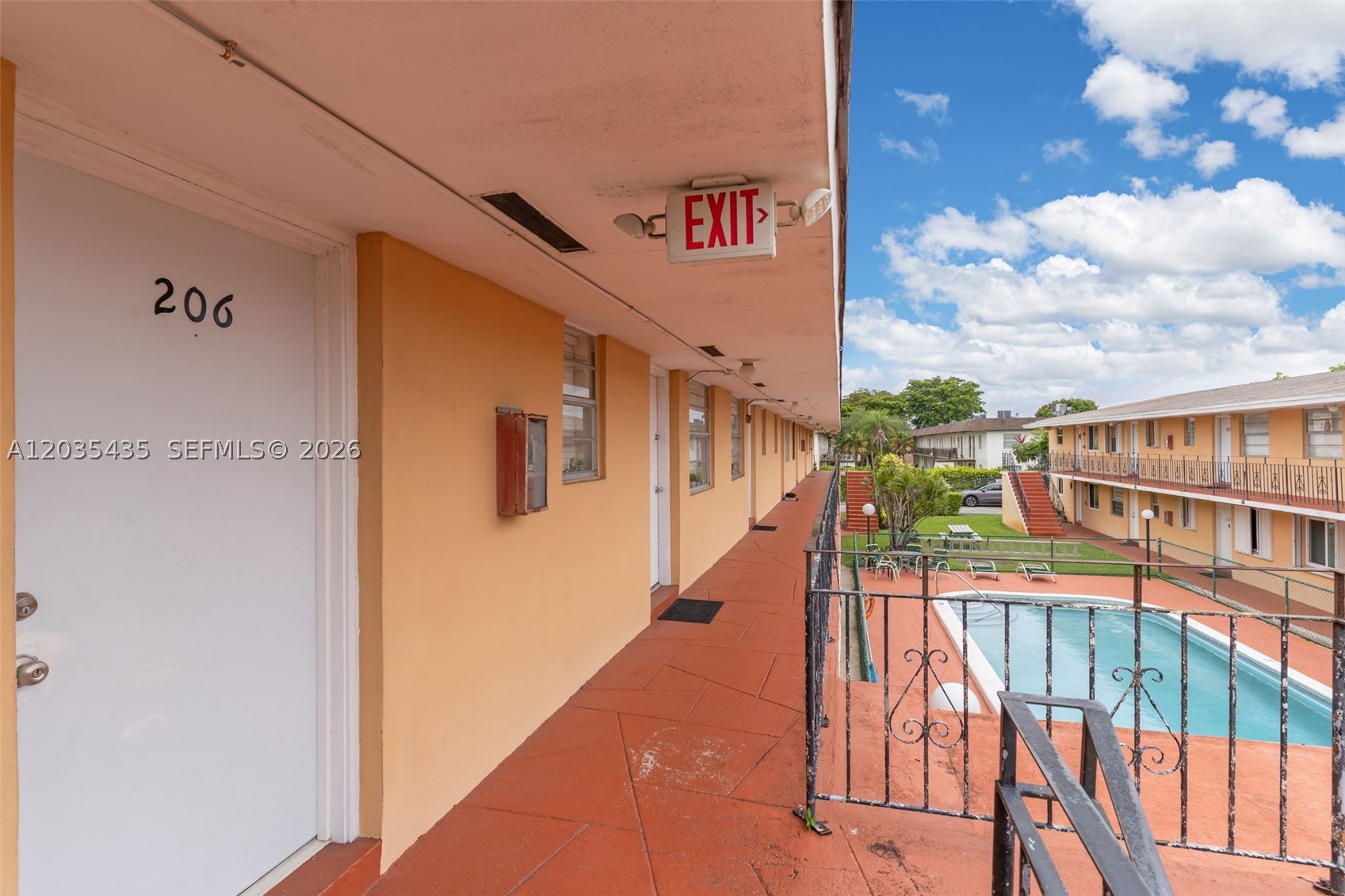 BIRD ROAD CONDO - Residential Lease