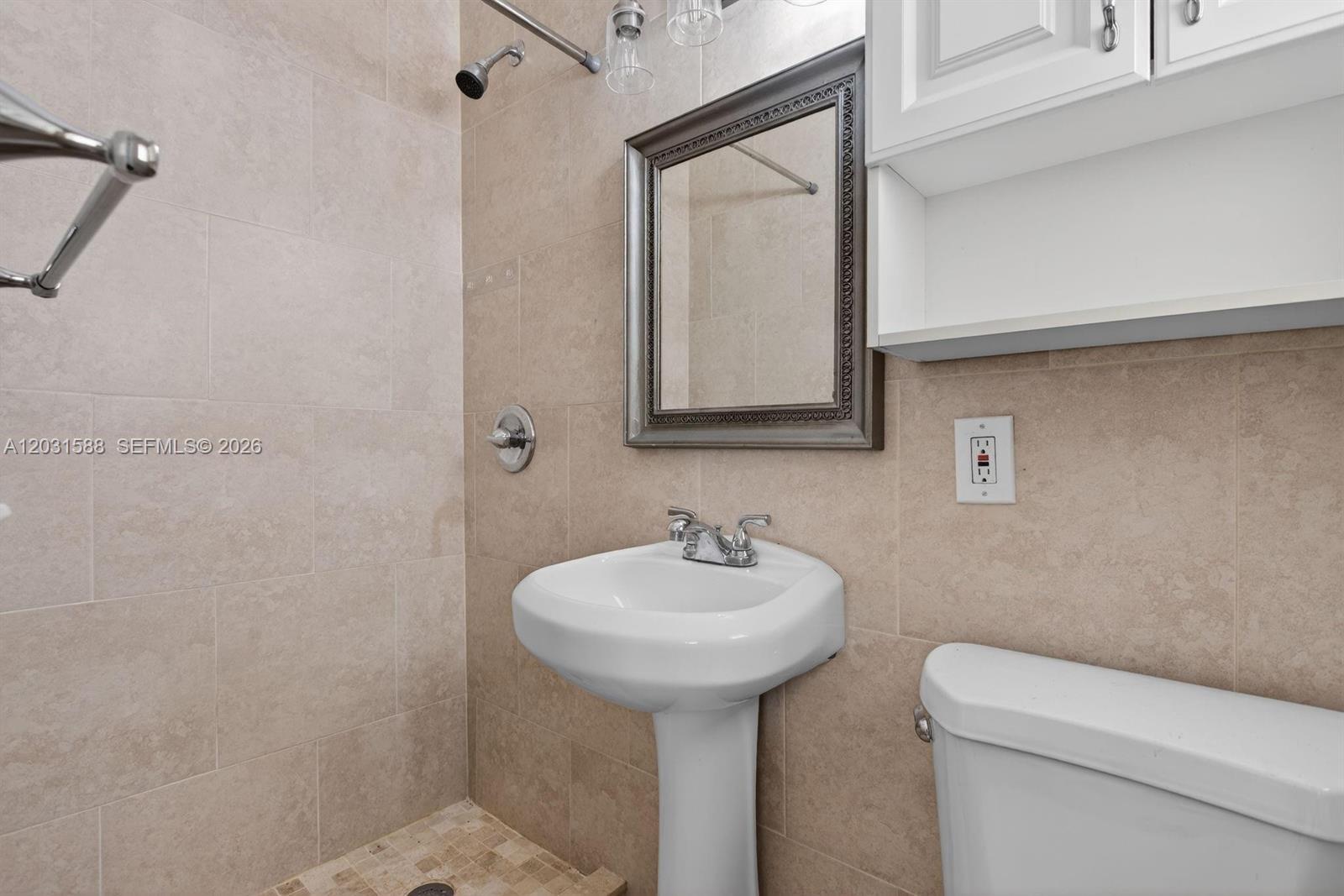 CORAL RIDGE ISLES - Residential Lease