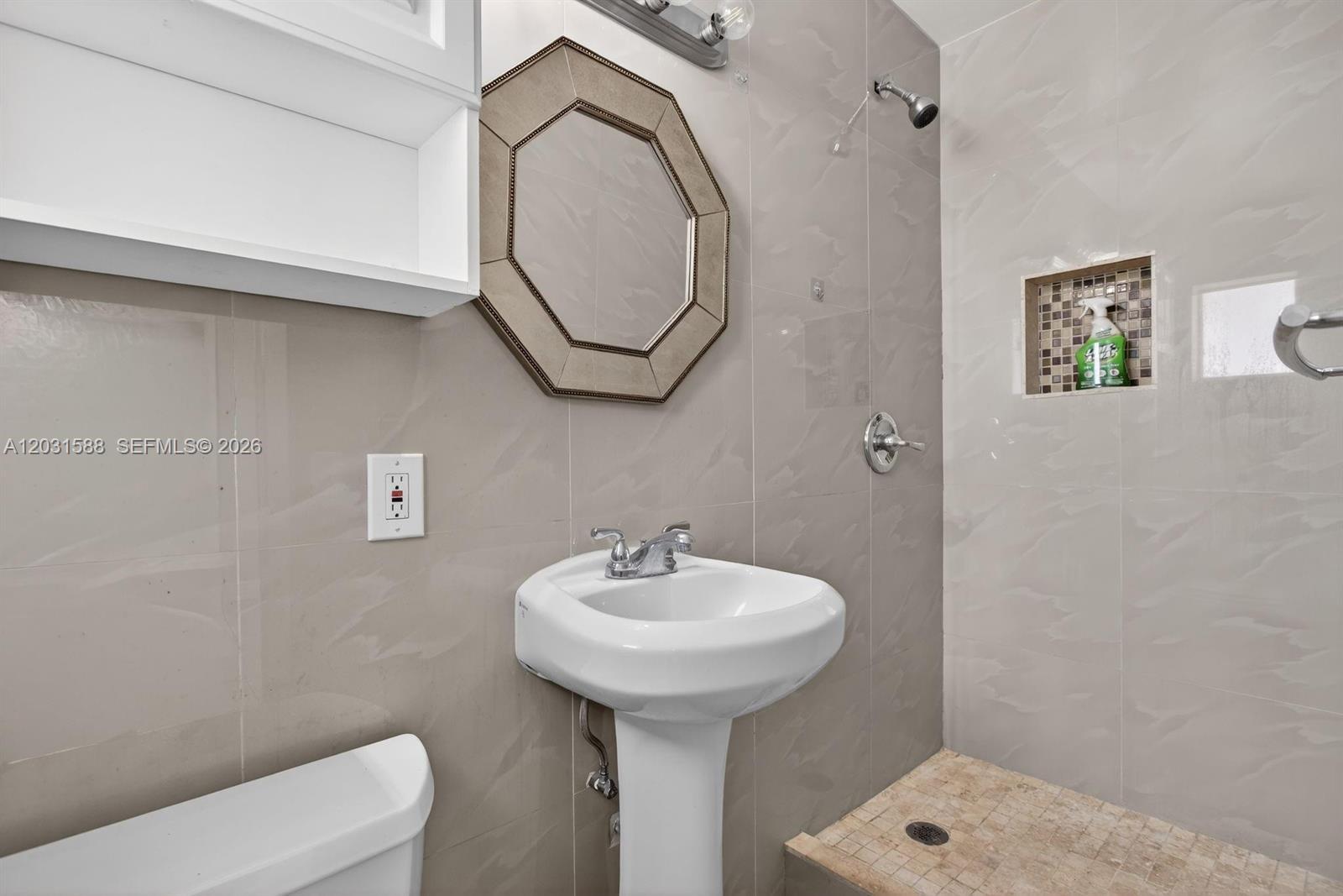 CORAL RIDGE ISLES - Residential Lease