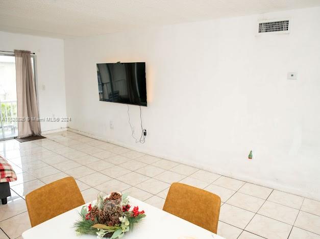 NEW WORLD CONDO APTS II - Residential