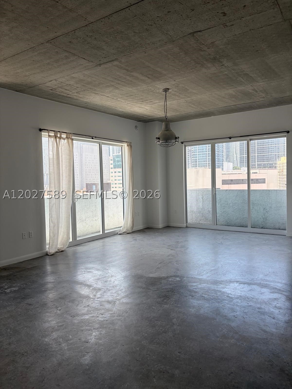 THE LOFT DOWNTOWN II COND - Residential