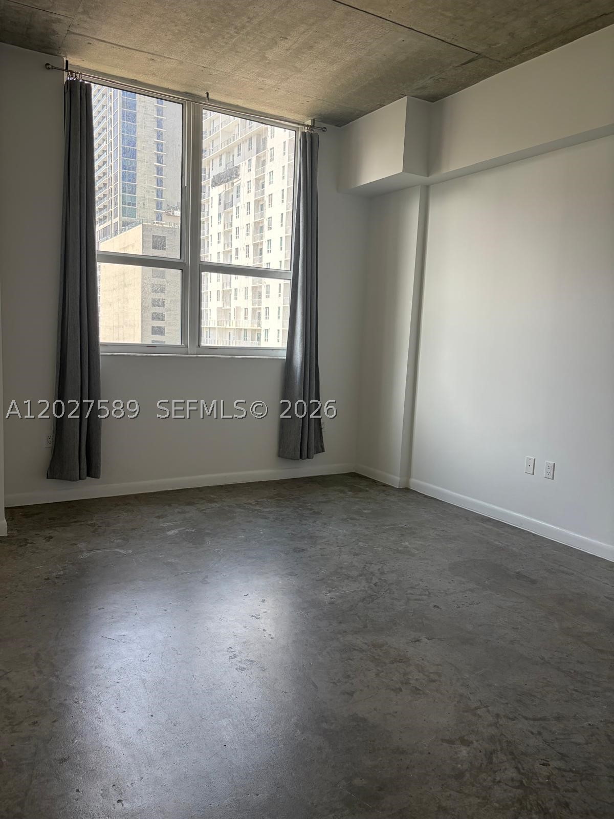 THE LOFT DOWNTOWN II COND - Residential
