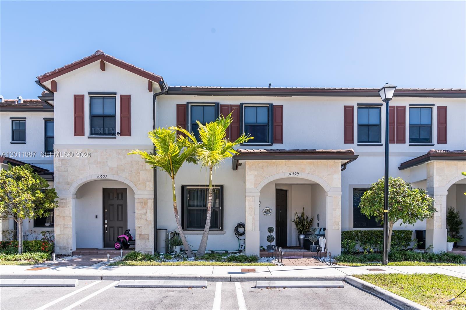 Beautiful Townhouse in the exclusive luxury community of Aquabella. Private gated community offers 24 hours 7 days a week security, 2 resort style clubhouses, pools, fitness centers, and water park for kids. Plenty of parking spaces for visitors. Close to major highways. Spacious two story townhouse has 3 bedrooms 2.5 baths with 1650 square feet with 2 assigned parking in front. Newly built in 2020 and very well-maintained. Owner added water purification system. Enjoy the outdoor living with a spacious backyard patio.