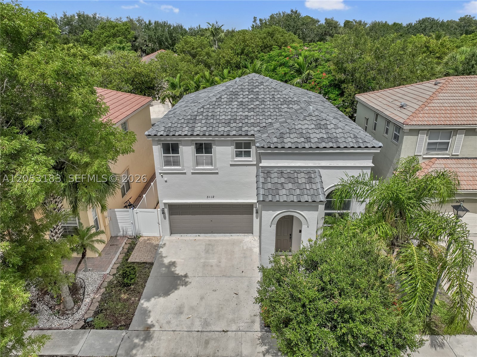 RIVIERA ISLES III - Residential